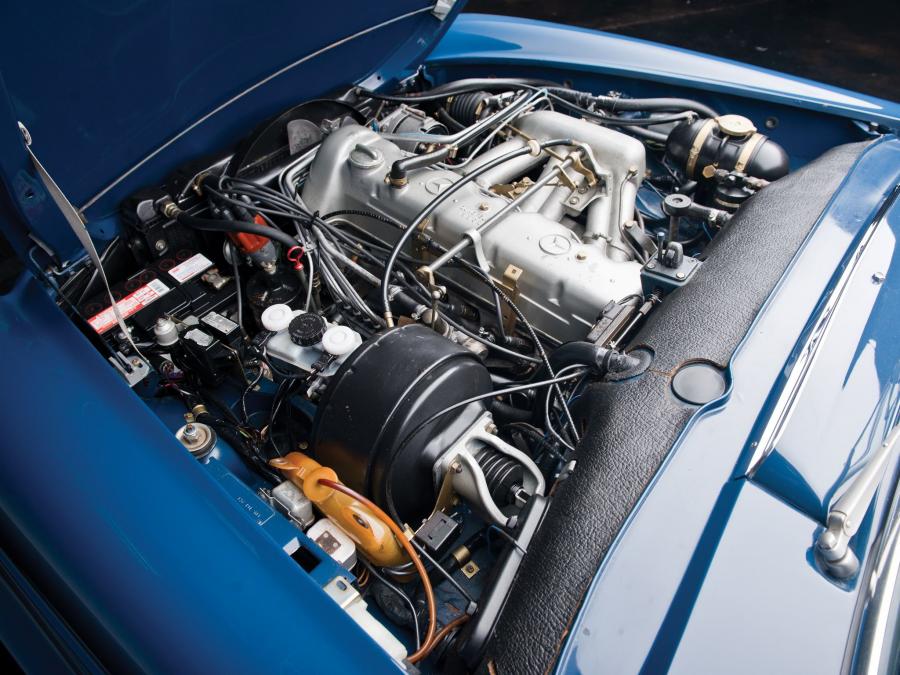  Mercedes-Benz 280 SL 1967 года  (US) (фото 17 из 25)